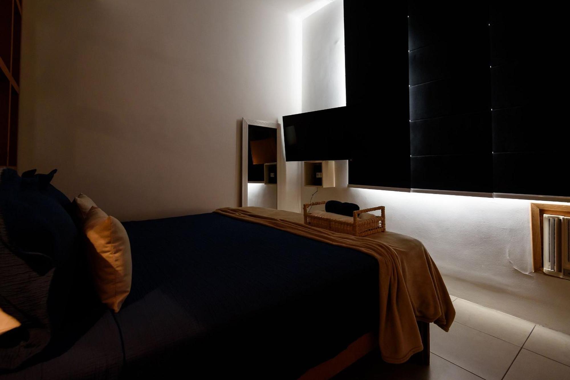 Apartamento Qto&sala, Vista P/ Cristo Redentor | Sqc 143/918 *