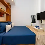 Omar do Rio: Moderno Qto&Sala com vista p/ Cristo Redentor, a 160m do metrô Siqueira Campos e 650 metros da Praia de Copacabana, c/ Smart TV, Internet 250mbps e workstation (SQC 143/918)